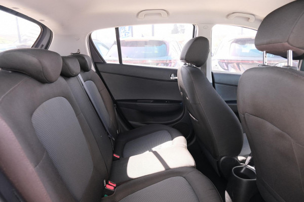 2014 MY15 Hyundai i20 PB Active Hatch Image 10