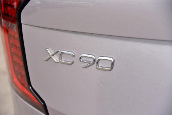 2025 MY26 Volvo XC90 L Series Ultra B5 Dark SUV Image 19