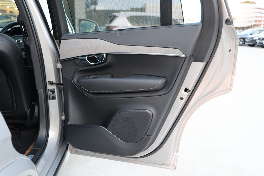 2024 MY25 Volvo XC90 L Series Ultra B6 Bright SUV Image 21