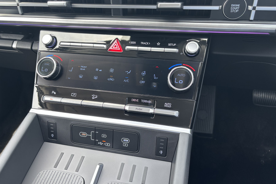 2025 Hyundai Santa Fe MX5.V1  Elite SUV Image 11