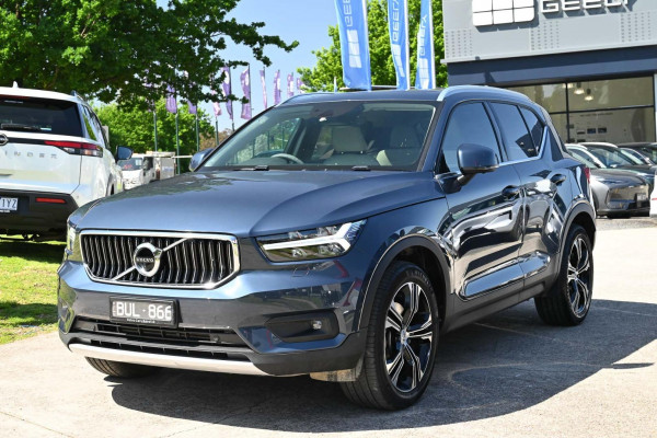 2022 Volvo XC40 XZ T4 Inscription SUV Image 3