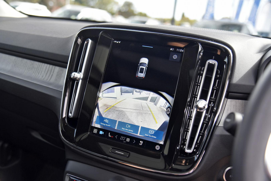 2024 MY25 Volvo XC40 XZ Plus B4 SUV Image 18