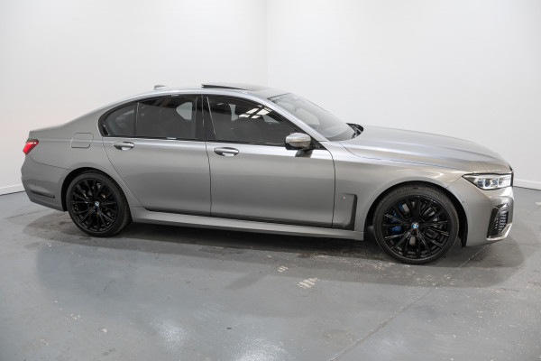 2020 BMW 7 Series 30d Sedan Image 7
