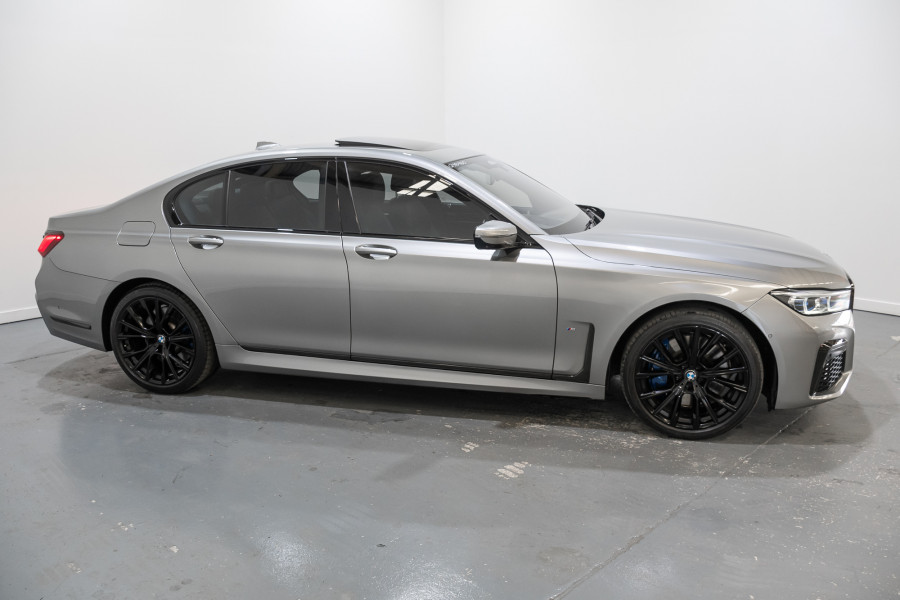 2020 BMW 7 Series 30d Sedan Image 7