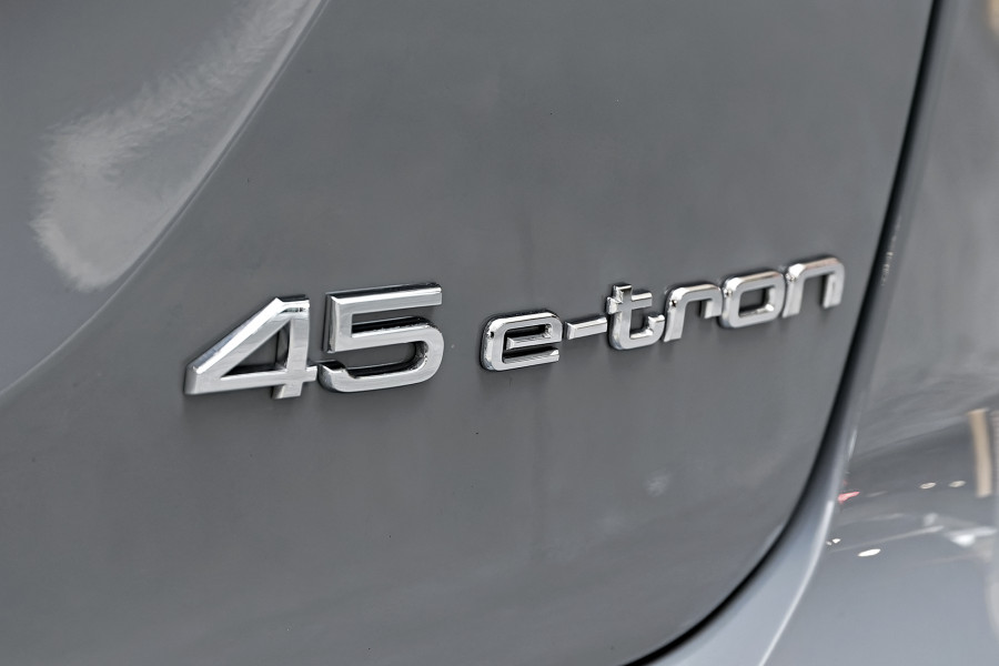 2025 Audi Q4 e-tron F4 45 SUV