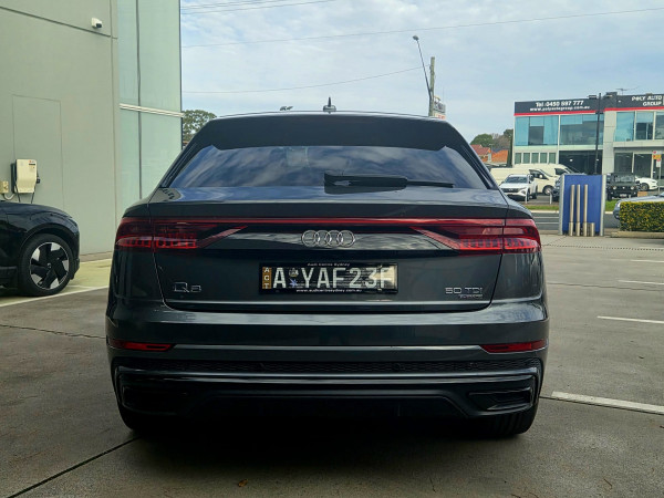 2022 Audi Q8 F1 50 TDI S Line SUV image 4