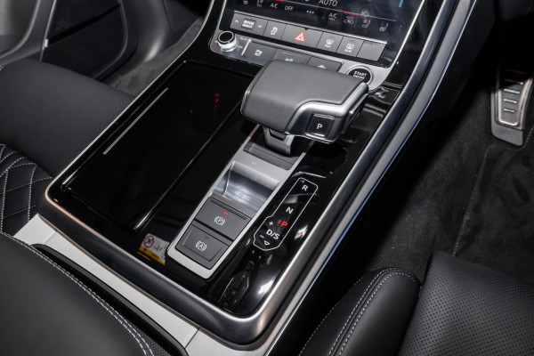 2025 MY26 Audi Q7 4M TFSI 250kW S line SUV image 14