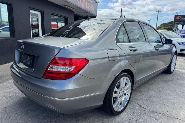 2012 Mercedes-Benz C-Class W204 C250 BlueEFFICIENCY Elegance Sedan Image 9