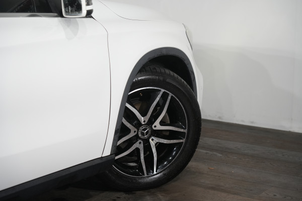 2019 Mercedes-Benz GLA-Class 180 SUV Image 10