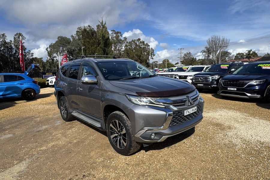 2017 Mitsubishi Pajero Sport QE GLS SUV Image 25