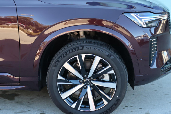 2025 MY26 Volvo XC90 L Series Plus T8 Plug-in Hybrid Dark SUV Image 31