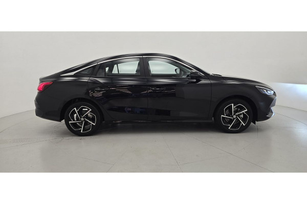 2024 MG MG5 Essence Sedan
