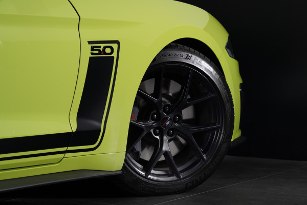 2020 Ford Mustang R-Spec Coupe Image 17