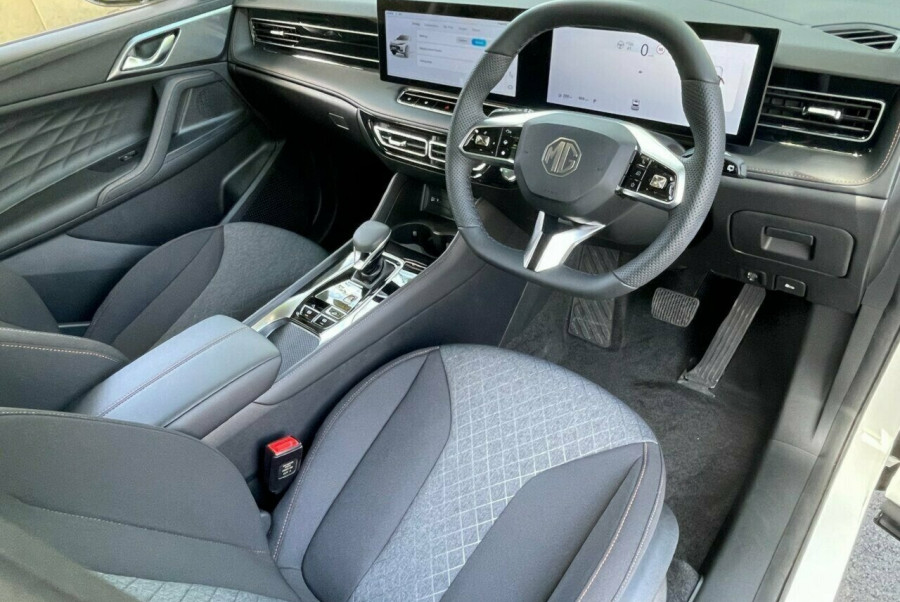 2024 MY24.5 MG HS AS33 Vibe SUV Image 18