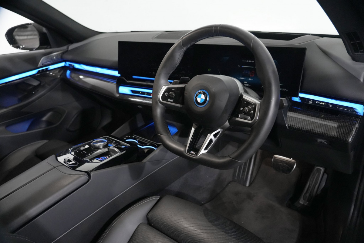 2025 BMW i5 eDrive40 M Sport Sedan