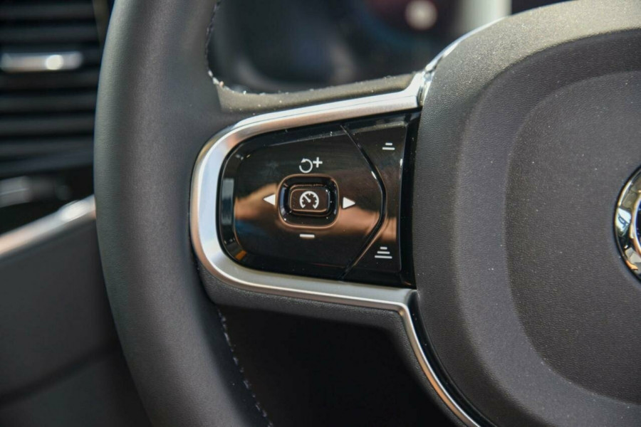 2024 MY25 Volvo XC90 L Series Ultra B5 Bright SUV Image 17