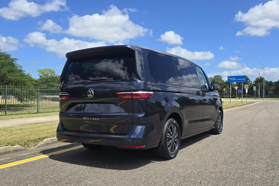 2025 Volkswagen Multivan  Life LWB People Mover Image 7