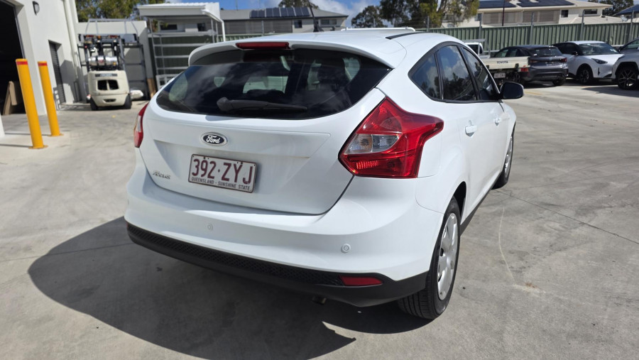 2015 MY14 Ford Focus LW MkII Ambiente Hatch Image 3