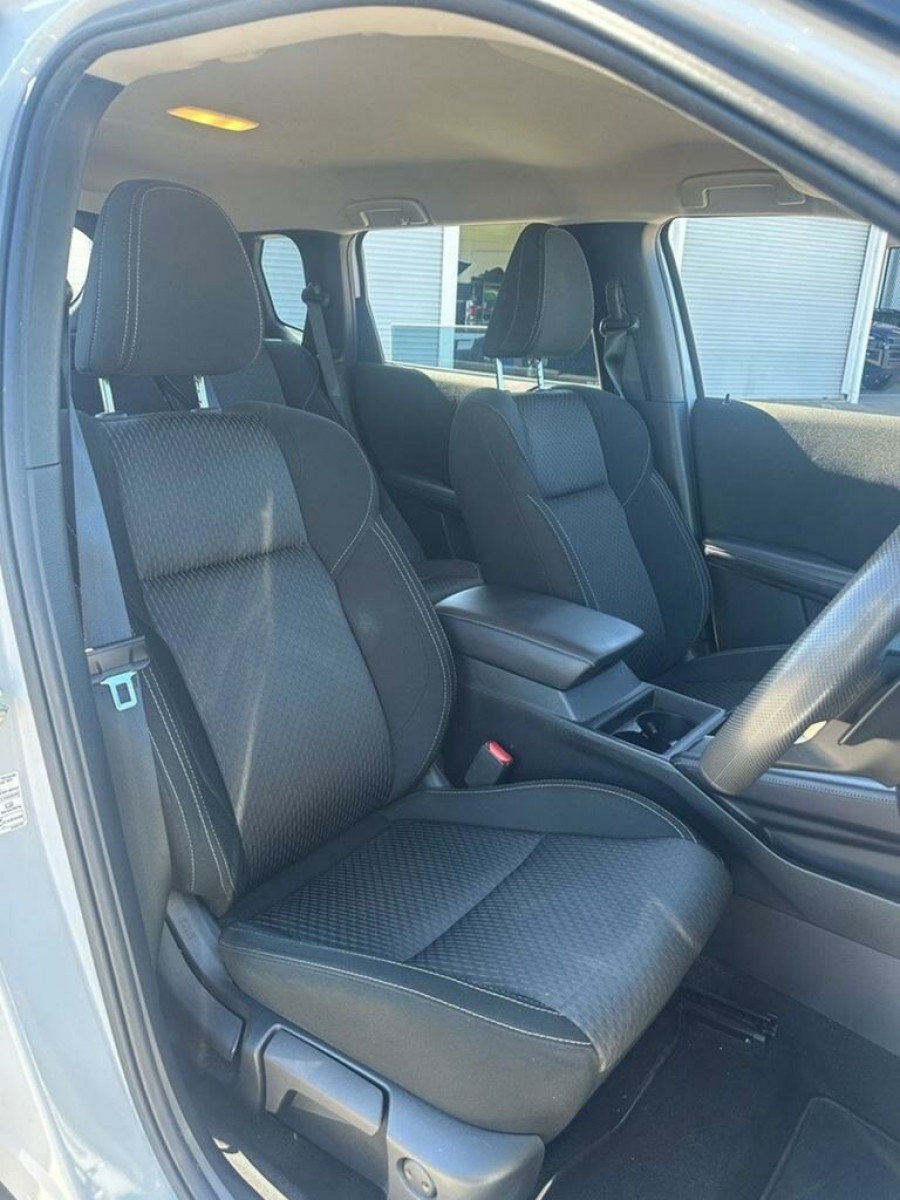2022 MY23 Mitsubishi Outlander ZM ES SUV Image 25