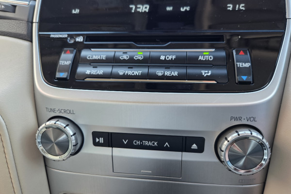 2019 Toyota LandCruiser VDJ200R VX SUV Image 27