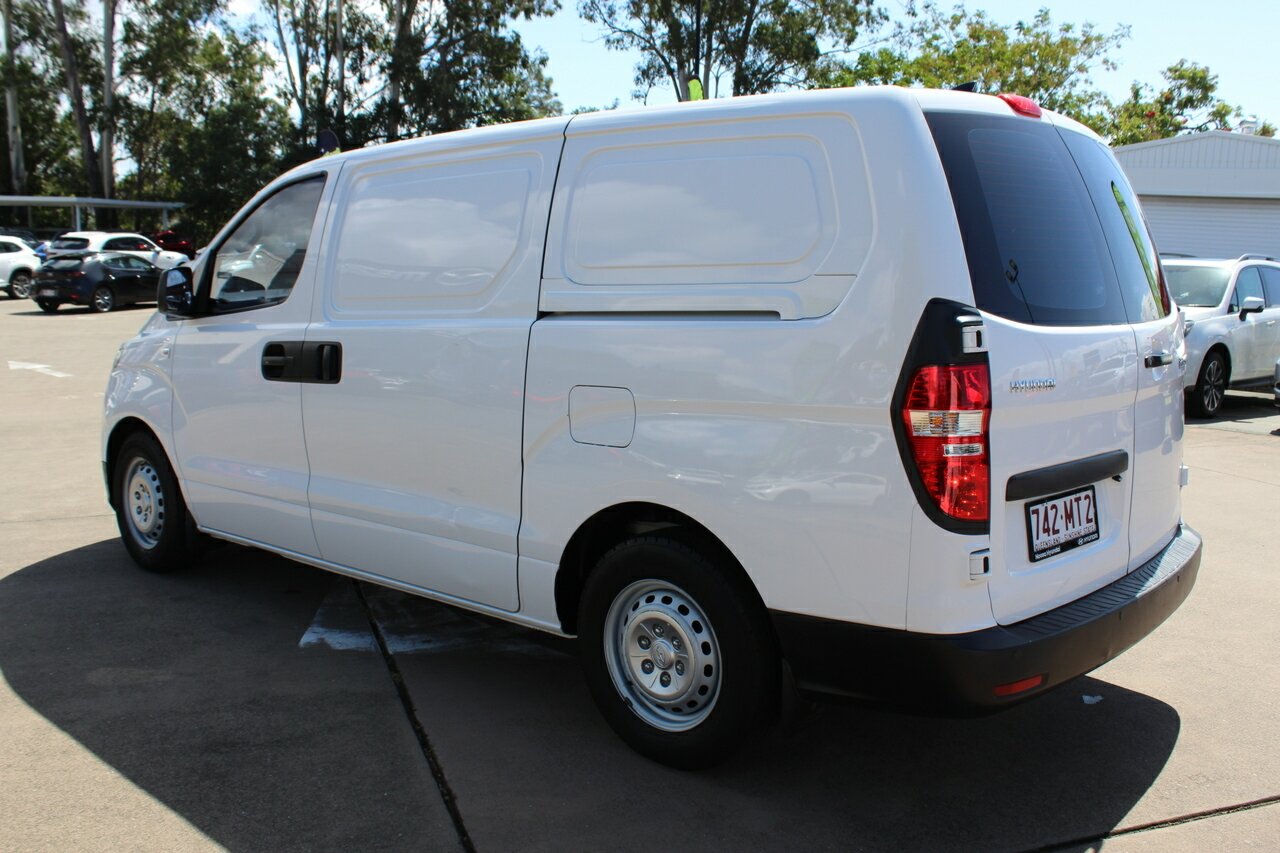 2019 Hyundai iLoad TQ4  Van Image 8