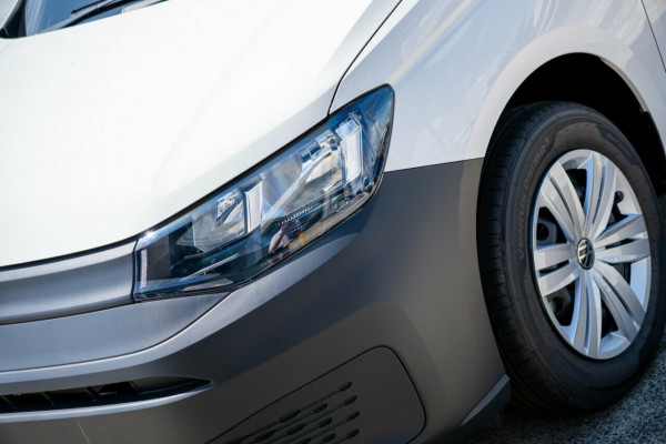 2026 Volkswagen Caddy 5 TDI320 SWB Van Image 4
