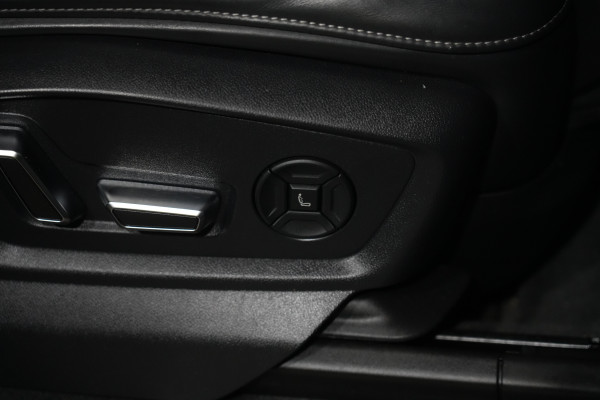2020 Audi SQ7 TDI SUV image 31