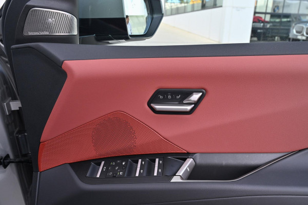 2026 BMW iX3 NA5 M Sport SUV image 18