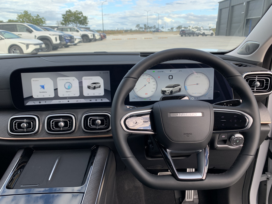2025 Jaecoo J8 Track Wagon Image 18