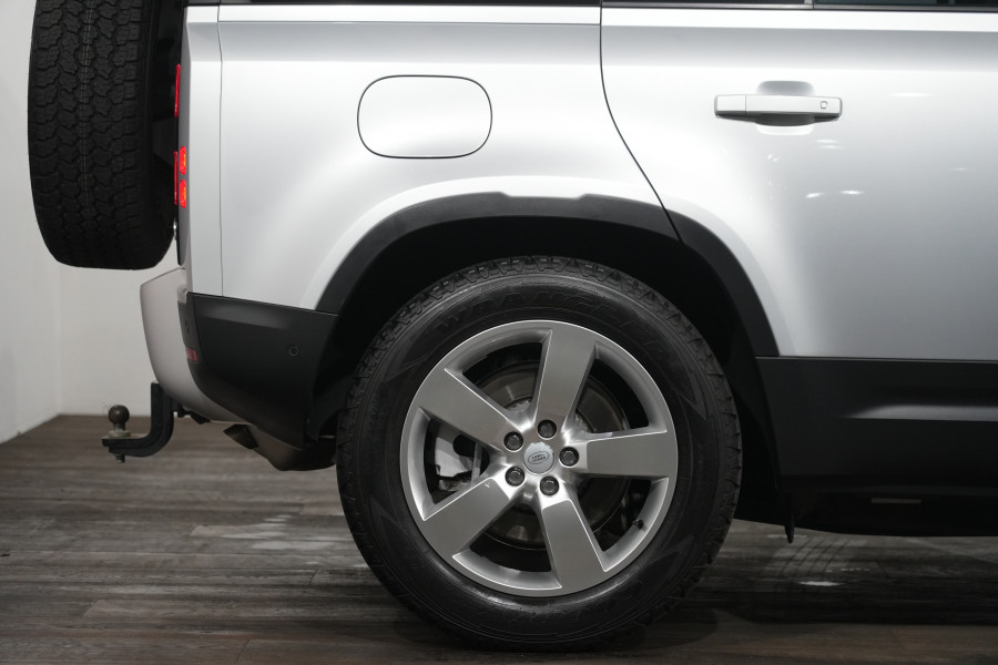 2022 Land Rover Defender L663 110 P400 SE 7 SEATER SUV Image 6