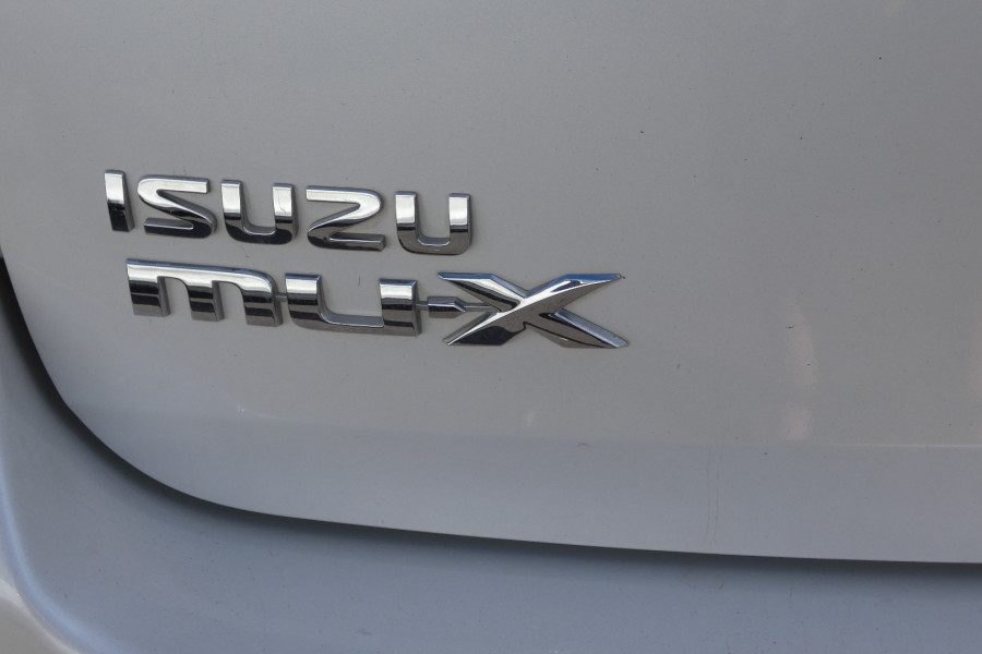 2016 MY15.5 Isuzu MU-X UC MY15.5 LS-U 4X2 SUV Image 7