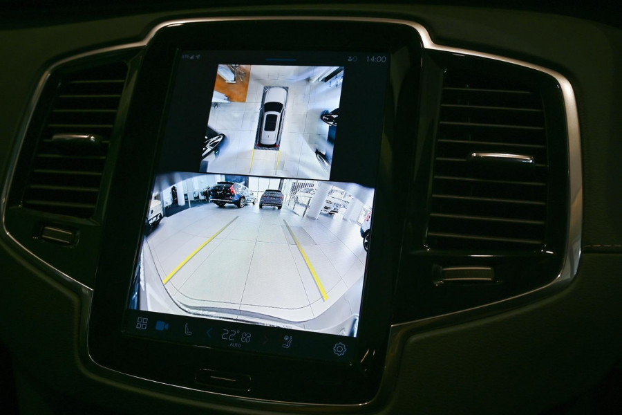 2024 MY25 Volvo XC90  Ultra T8 Plug-In Hybrid SUV Image 9
