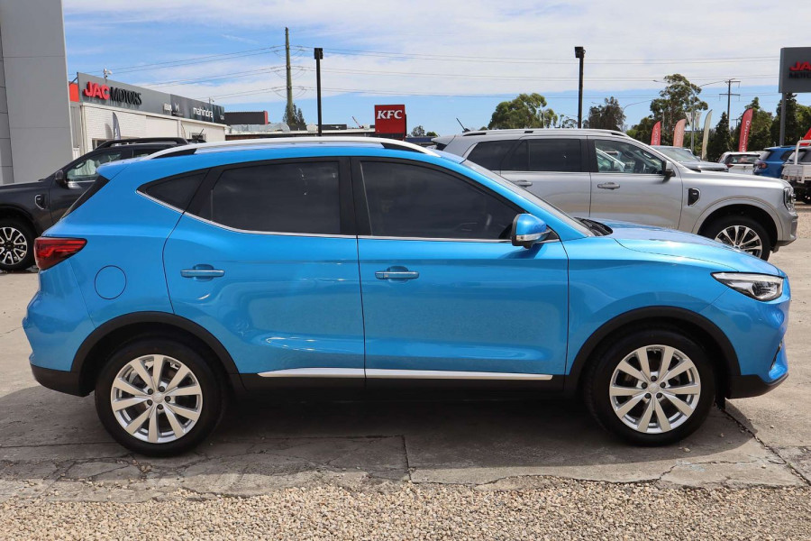 2022 MG ZST S13 Core SUV Image 8