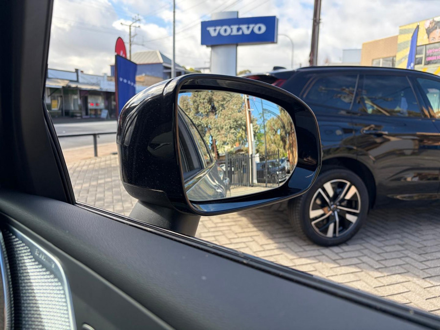 2025 MY26 Volvo XC60 UZ Ultra B5 Dark SUV Image 15