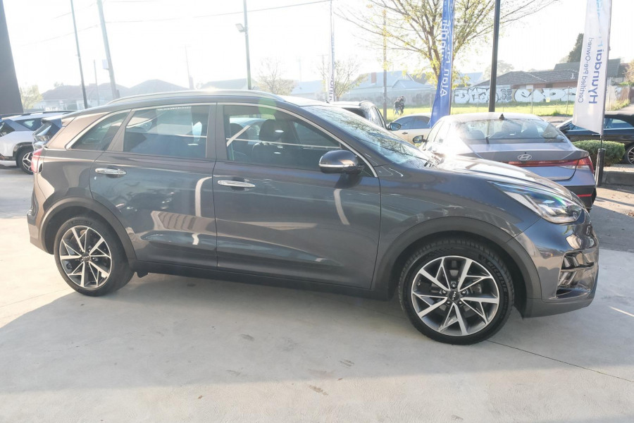 2021 MY22 Kia Niro DE Hybrid Sport SUV Image 5