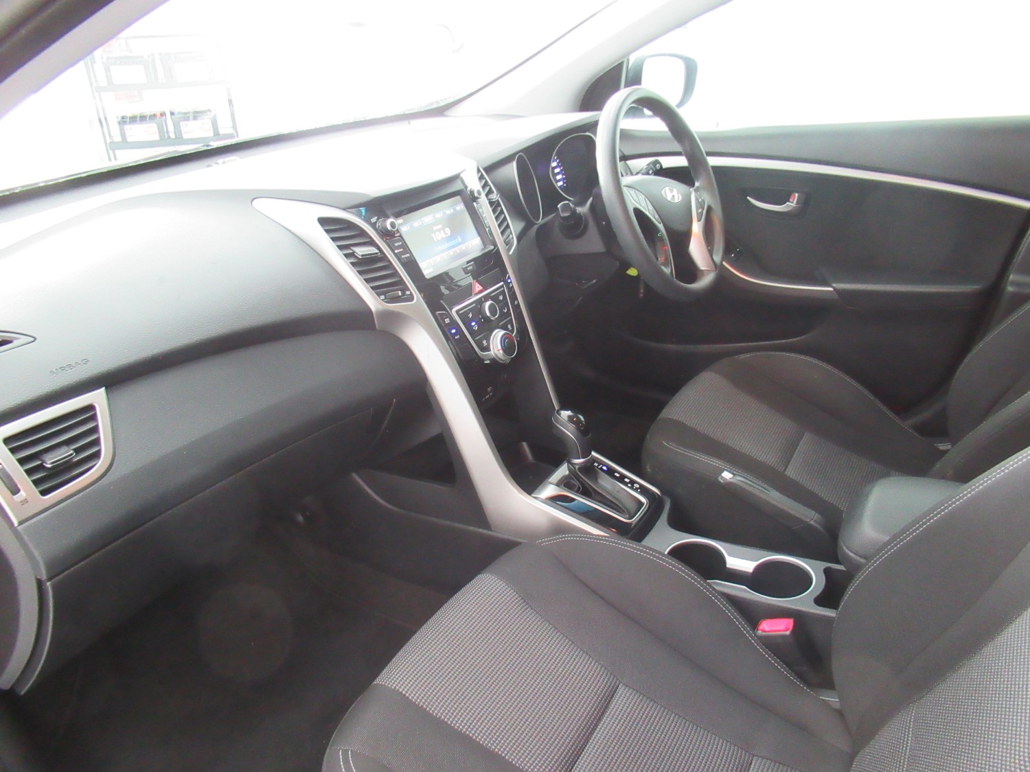 2016 Hyundai I30 GD4 SERIES II MY17 ACTIVE Hatch Image 28