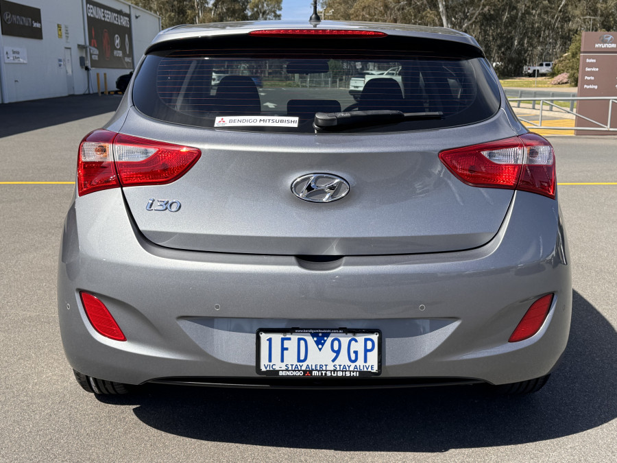 2015 Hyundai i30 GD2 Active Hatch Image 6