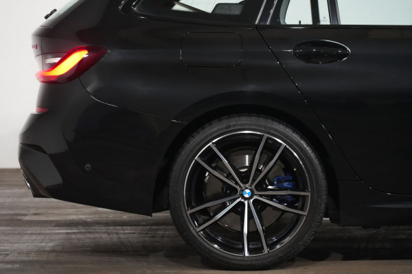2022 BMW 3 Series 30i M Sport Touring SUV image 6