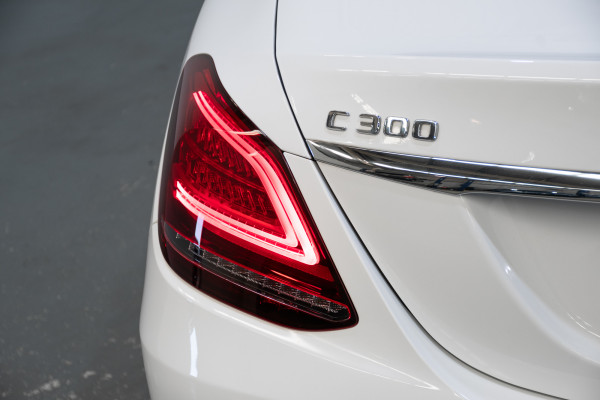 2019 Mercedes-Benz C-Class C300 Sedan Image 11