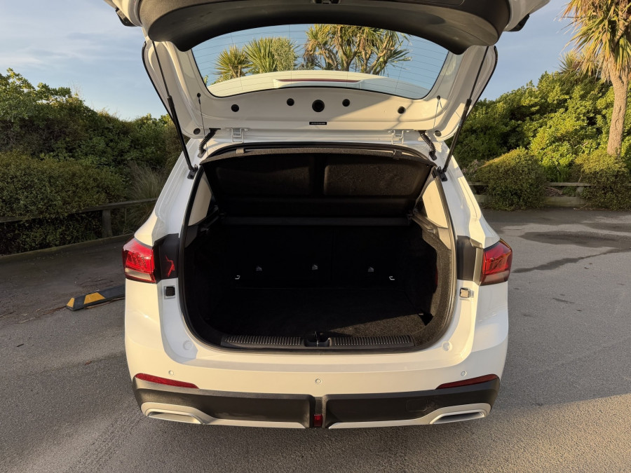 2025 MG ZS ZS32 Essence Hybrid+ SUV Image 6