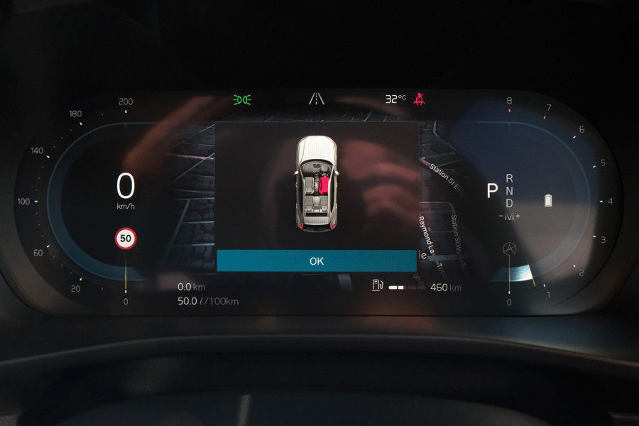 2022 MY23 Volvo XC40 XZ Plus B4 SUV Image 13