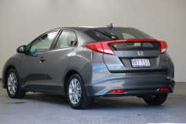 2013 Honda Civic 9th Gen MY13 VTi-S Hatchback Image 3