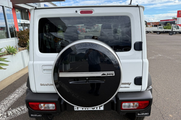 2025 Suzuki Jimny GLX Wagon Image 7