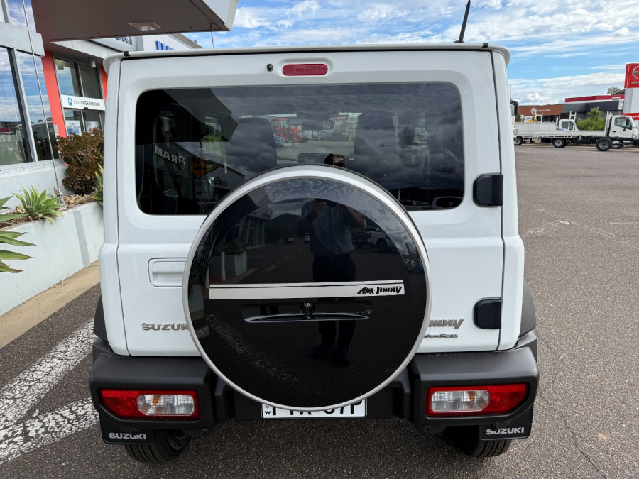 2025 Suzuki Jimny GLX Wagon Image 7