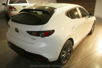 2021 Mazda 3 BP2H7A G20 SKYACTIV-Drive Evolve Hatchback Image 2