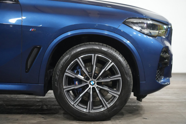 2022 BMW X5 xDrive30d SUV image 5