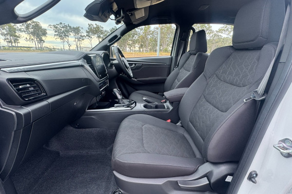 2026 Isuzu D-MAX RG LS-U Cab Chassis Image 13