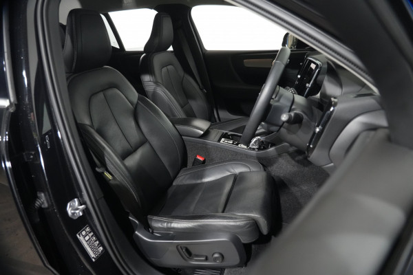 2020 Volvo XC40 XZ T4 Inscription SUV image 27