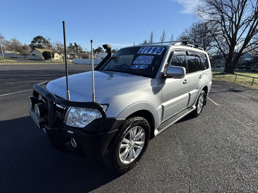 2013 MY14 Mitsubishi Pajero NW VR-X SUV Image 7
