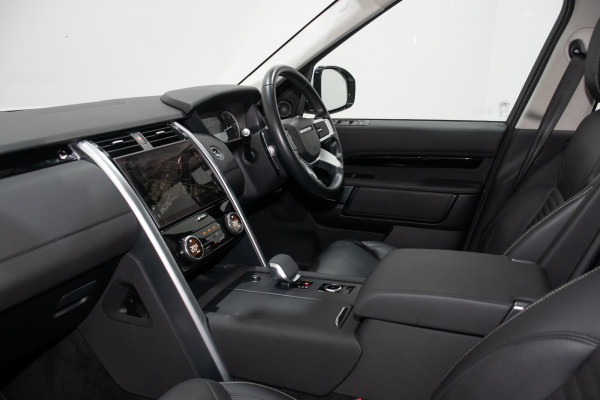 2023 Land Rover Discovery Series 5 D300 S SUV Image 22